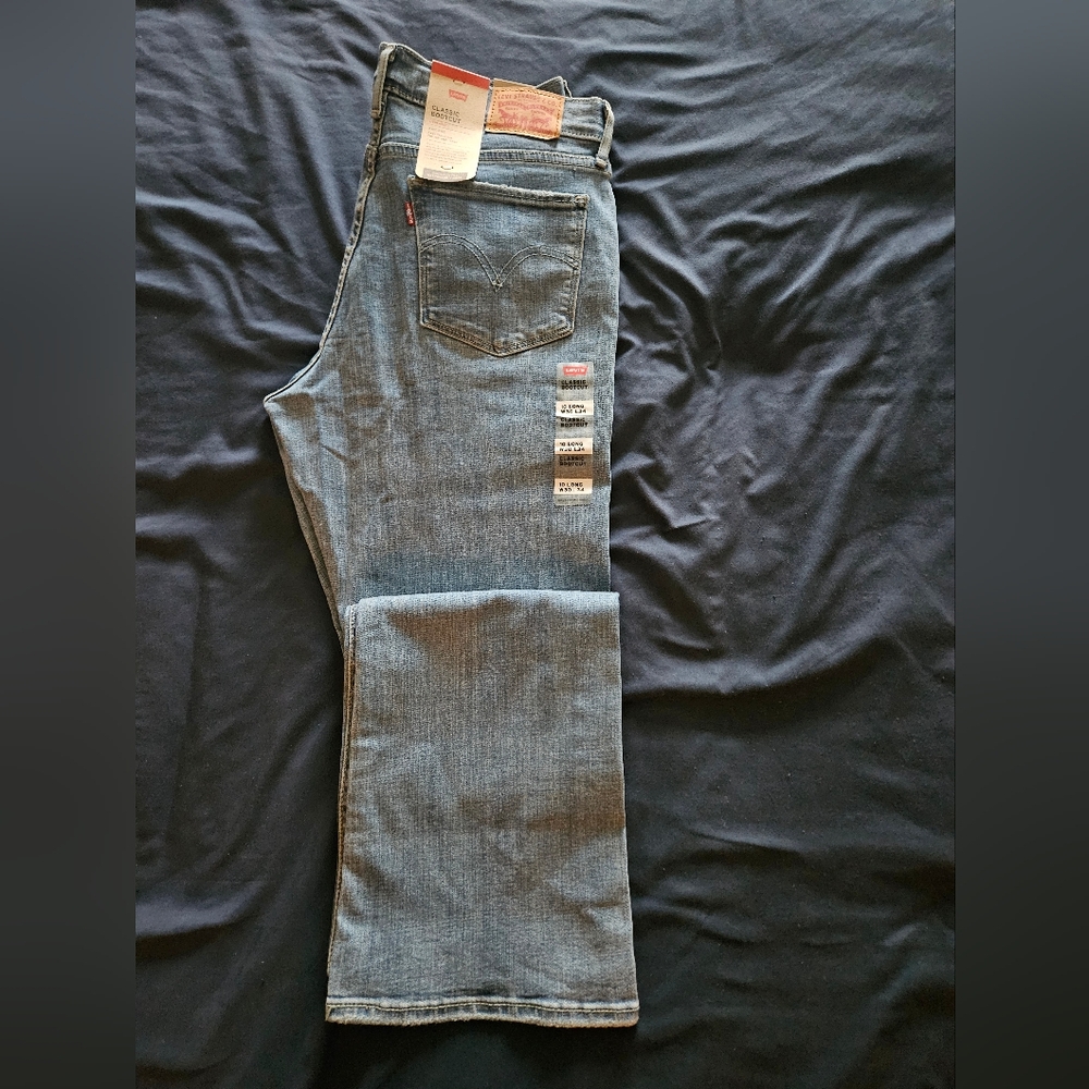 LEVI'S BOOTCUT JEANS